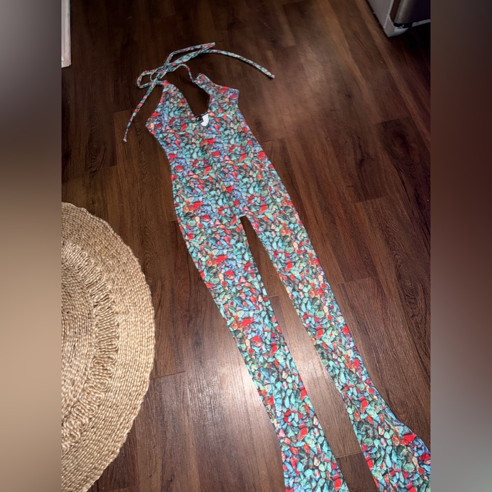 JLORRAINE
DESIGNS SEASHORE JUMPSUIT NWOT RARE SOLD OUT PRINT SEXY PRINTED $148 - Picture 8 of 10
